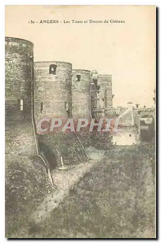 Cartes postales Angers Les Tours et Douves du Chateau