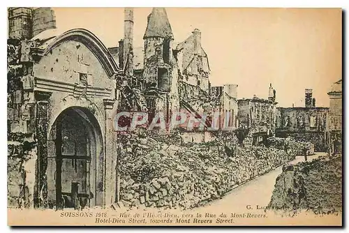 Cartes postales Soissons Rue de l'Hotel Dieu vers la Rue du Mont Revers Militaria