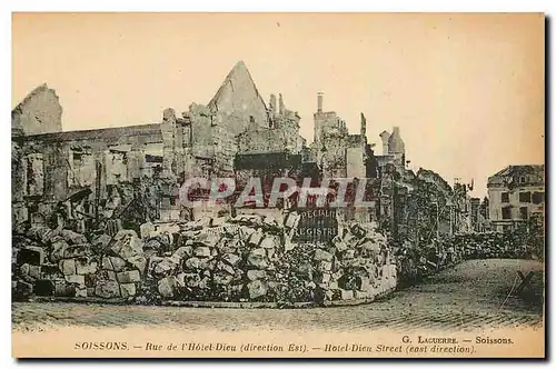 Cartes postales Soissons Rue de l'Hotel Dieu direction Est Militaria