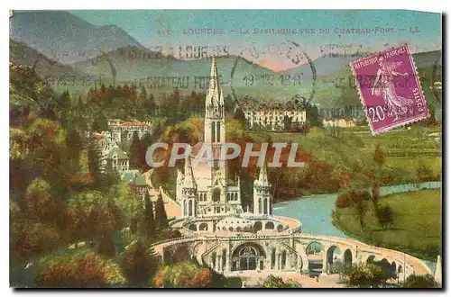 Cartes postales Lourdes La Basilique vue du Chateau Fort