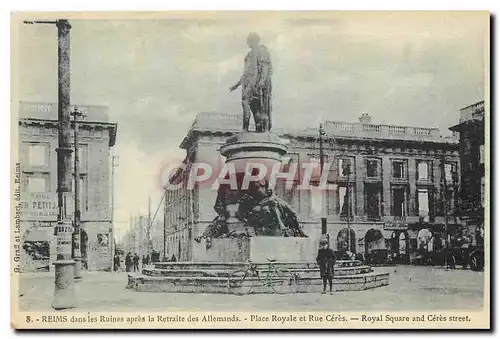 Cartes postales Reims dans les Ruines apres la Retraite des Allemands