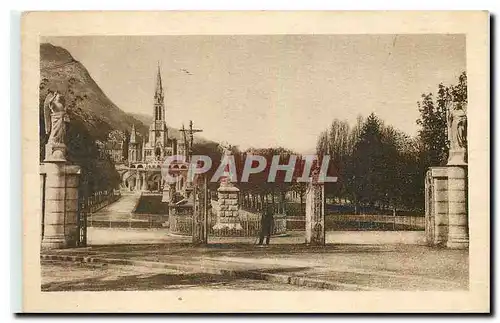 Cartes postales Lourdes Entree d l'Esplanade