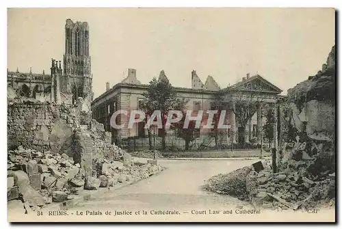 Cartes postales Reims Le Palais de Justice et la Cathedrale