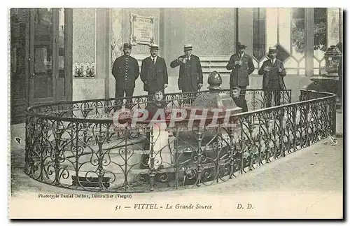Cartes postales Vittel La Grande Source