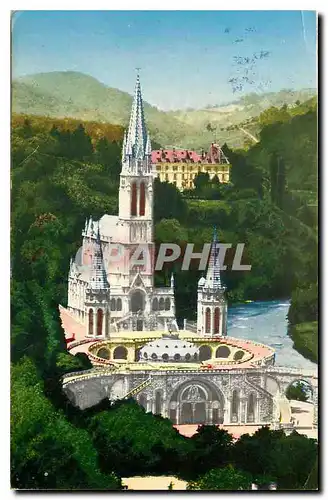 Cartes postales Lourdes H P La Basilique vue du Chateau Fort