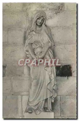 Cartes postales Vezelay Yonne Dans la Basilique Sainte Madleine statue en pierre de Desvergnes