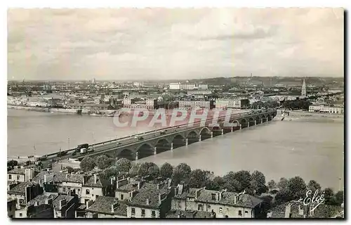 Cartes postales moderne Bordeaux Gironde Vue generale sur le Pont de Pierre
