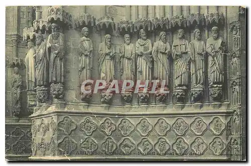 Cartes postales Amiens Cathedrale Portail central cote droit