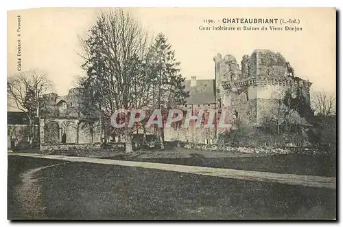 Ansichtskarte AK Chateaubriant Loire Inf Cour interieure et Ruines du Vieux Donjon