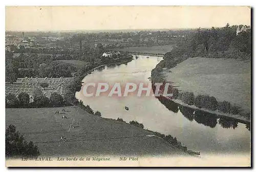 Ansichtskarte AK Laval Les bords de la Mayenne