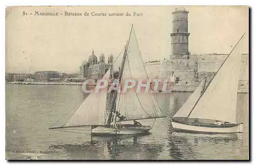 Cartes postales Marseille Bateaux de Course sortant du Port