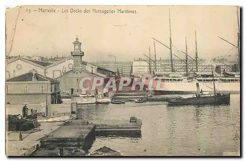 Cartes postales Marseille Les Docks des Messageries Maritimes Bateaux