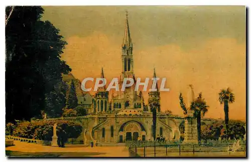 Cartes postales Lourdes l'Esplanade et la Basilique