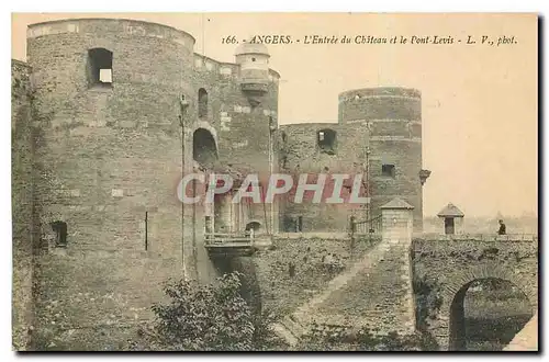 Cartes postales Angers l'Entree du Chateau et le Pont Levis