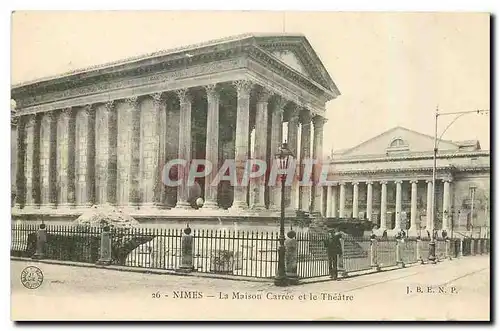 Cartes postales Nimes La Maison Carree et le Theatre