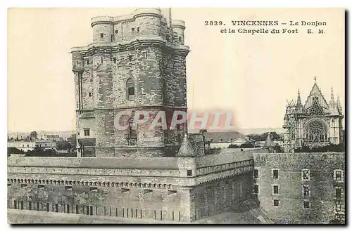 Ansichtskarte AK Vincennes Le Donjon et la Chapelle du Fort