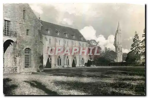Cartes postales moderne Vue generale cote est Abbaye de Royaumont
