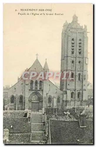 Cartes postales Beaumont sur Oise Facade de l'Eglise et le Grand Escalier
