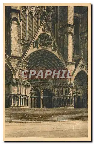 Ansichtskarte AK Bourges Cher La Cathedrale Porche Central