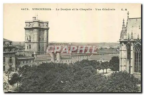 Ansichtskarte AK Vincennes Le Donjon et la Chapelle Vue generale