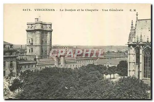 Cartes postales Vincennes Le Donjon et la Chapelle Vue generale