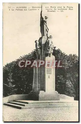 Ansichtskarte AK Auxerre Monument aux Morts pour la Patrie Le Partage des Lauriers
