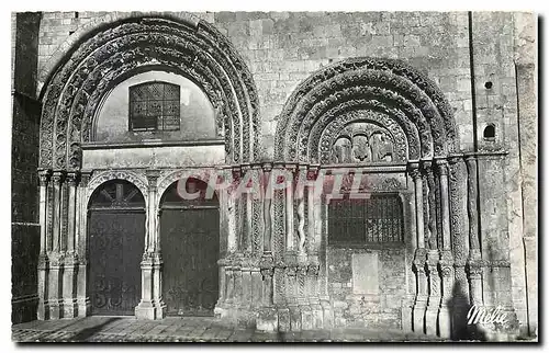 Cartes postales Avallon Yonne Portail de l'Eglise Saint Lazare