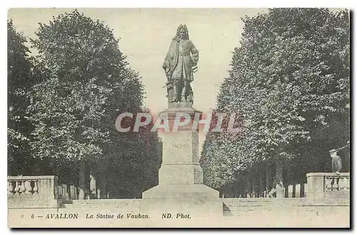 Cartes postales Avallon La Statue de Vauban