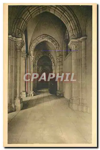 Cartes postales Monastere de Ste Marie de la Pierre qui Vire Yonne L'Eglise Bas cote droit