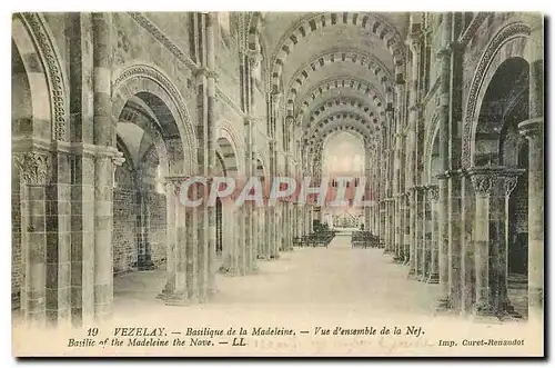 Ansichtskarte AK Vezelay Basilique de la Madeleine Vue d'ensemble de la Nef