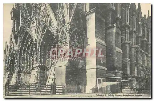 Ansichtskarte AK Reims dans sa deuxieme annee de bombardement La cathedrale incendiee par les Allemands Le Grand