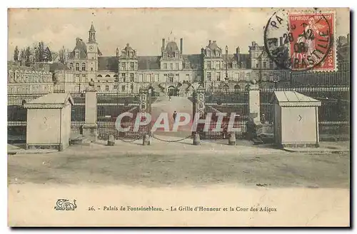 Ansichtskarte AK Palais de Fontainebleau La Grille d'Honneur et la Cour des Adieux