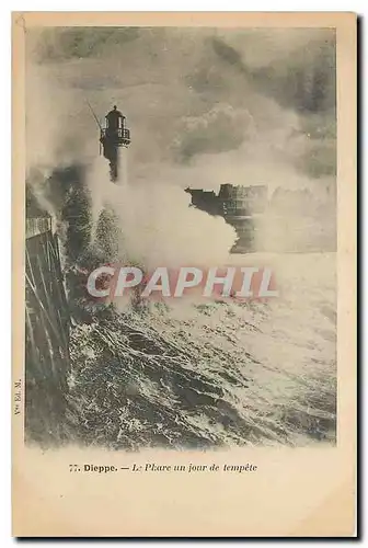 Cartes postales Dieppe Le Phare un jour de tempete