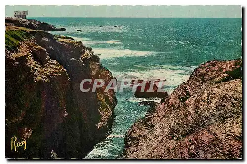 Cartes postales Au bord de la Mer La mer entre les rochers