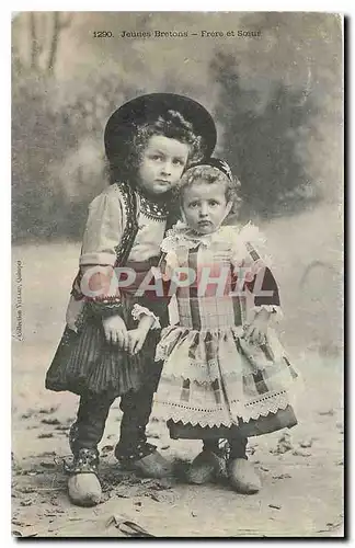 Cartes postales Jeunes Bretons Frere et Soeur Folklore