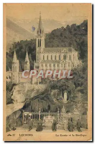 Cartes postales Lourdes La Grotte et la Basilique