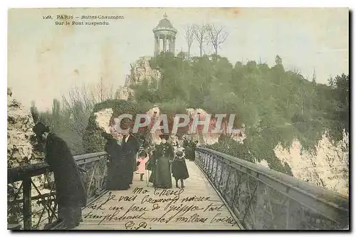 Cartes postales Paris Buttes Chaumont Sur le Pont suspendu