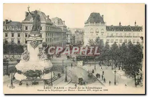 Cartes postales Paris Place de la Republique Lion