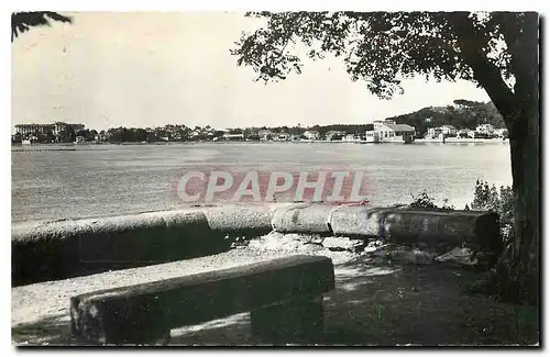 Ansichtskarte AK Nos Belles Pyrenees La Pointe d'Hendaye vue du Vieux Port