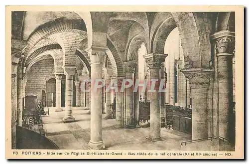 Cartes postales Poitiers Interieur de l'Eglsie St Hilaire le Grand bas cotes de la nef centrale