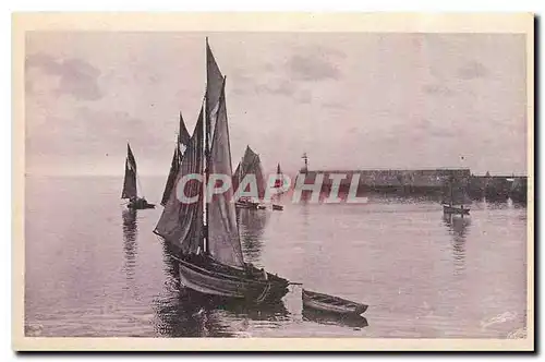 Cartes postales Sortie du Port des Sables d'Olonne Bateaux