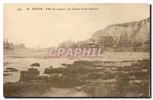 Ansichtskarte AK Dieppe Effet de nuages Le casino et les falaises