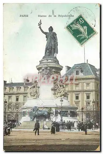 Cartes postales Paris Statue de la Republique Lion