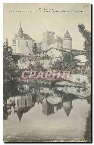 Ansichtskarte AK Charente la Rochefoucauld Le Chateau au Nord Est et la Tardoire