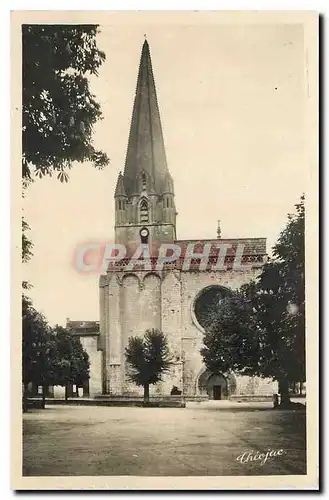 Ansichtskarte AK la Rochefoucauld Charente Notre Dame de l'Assomption