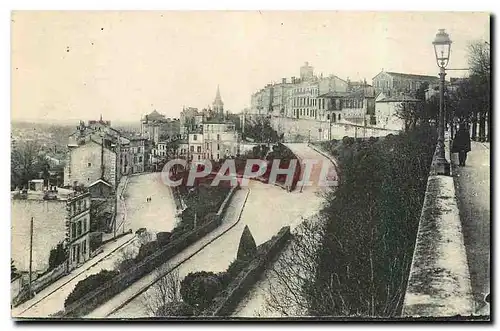 Cartes postales Angouleme le Rempart Desaix et les Rotondes au pied de la cathedrale