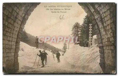 Cartes postales Le Cantal Pittoresque Le Lioran en Hiver Sortie du Tunnel Ski