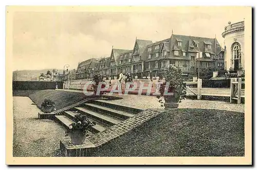 Ansichtskarte AK Deauville la Plage Fleurie Le Normandy Hotel et le Boulevard Cornuche