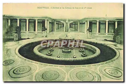 Cartes postales Deauville L'Atrium et les Cabines de Luxe