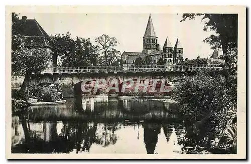 Ansichtskarte AK Paray le Monial S et L La Basilique Le Cloitre Le Pont et la Bourbince